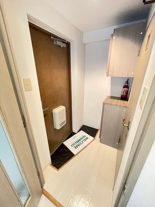 物件内観写真15　(玄関)