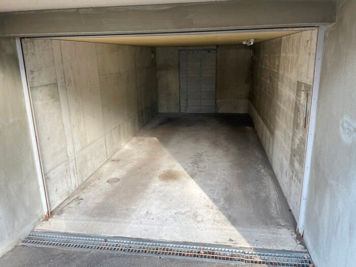 物件外観写真5　(駐車場)