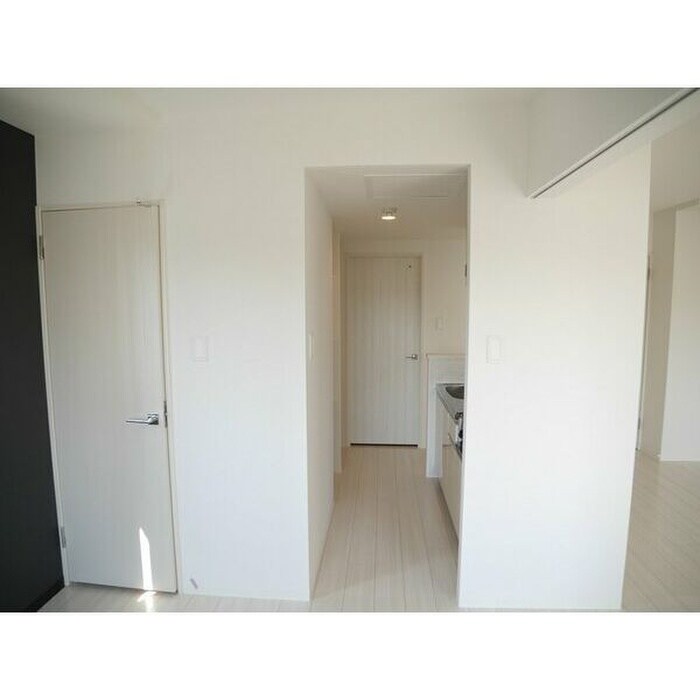 物件内観写真10　(廊下)