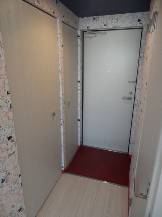 物件内観写真16　(玄関)