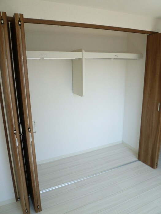 物件内観写真10　(収納)