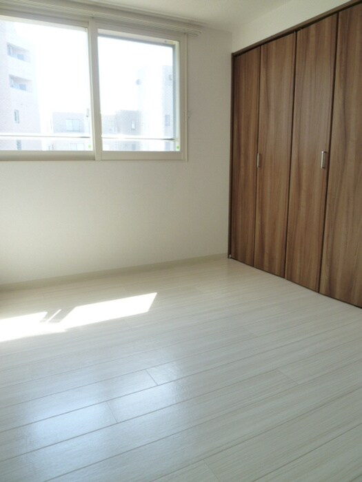 物件内観写真11　(居室)