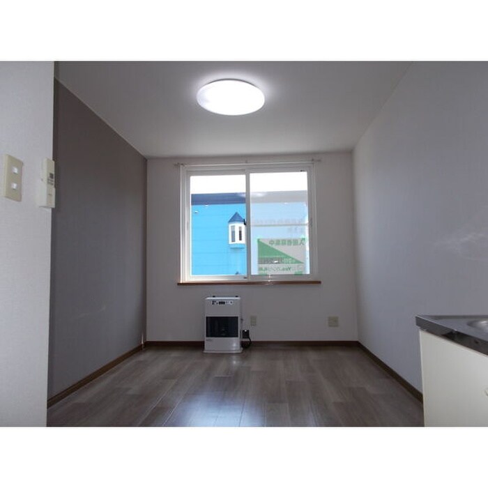 物件内観写真2　(居室)