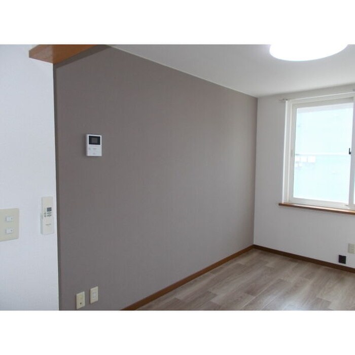 物件内観写真3　(居室)