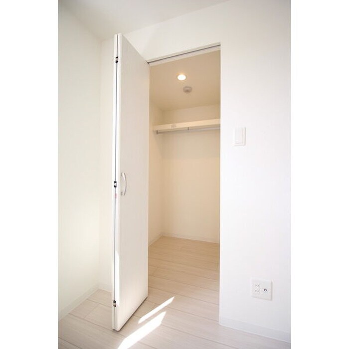 物件内観写真11　(収納)