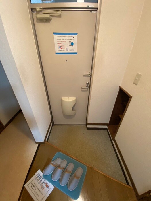 物件内観写真8　(玄関)