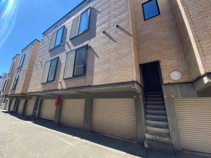 物件外観写真3　(外観写真)