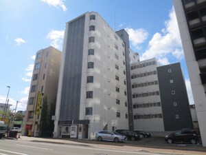 クレストコート北大前外観写真