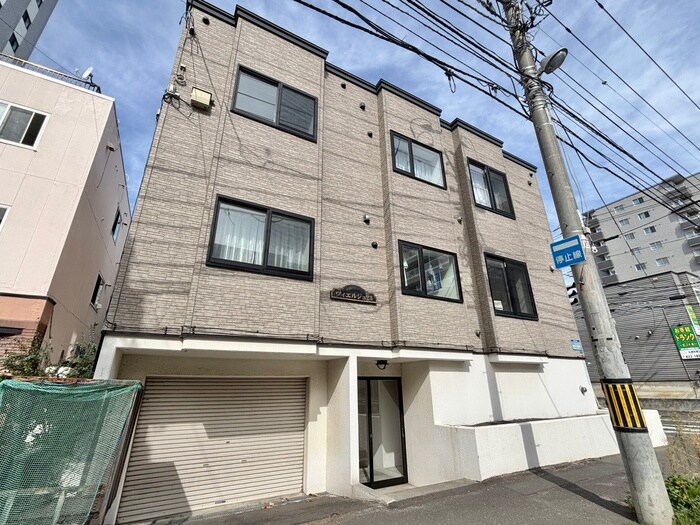 物件外観写真1　(外観写真)