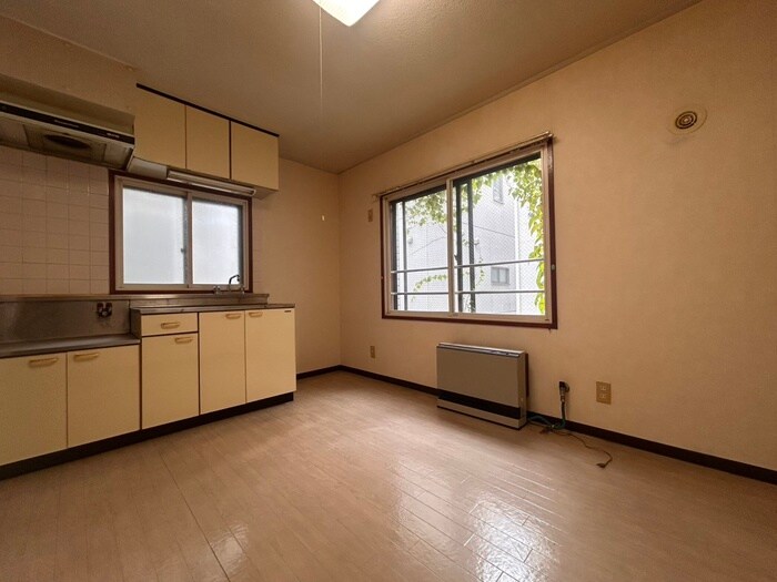 物件内観写真9　(居室)