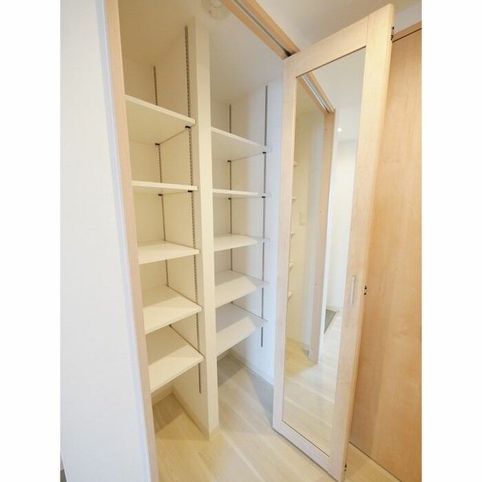 物件内観写真16　(靴箱)