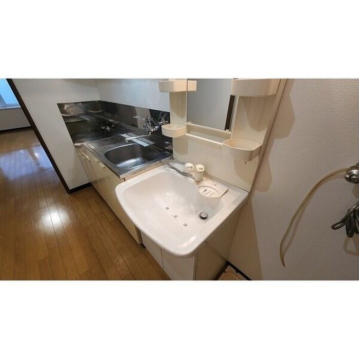 物件内観写真13　(洗面)