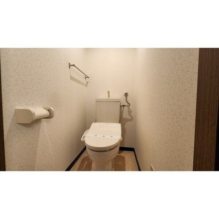 物件内観写真14　(トイレ)