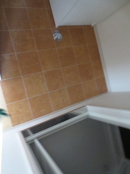 物件内観写真14　(洗濯機置場)