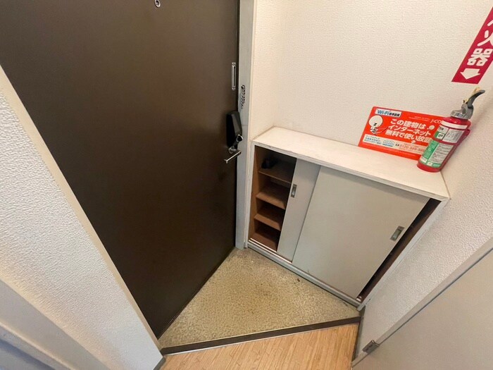 物件内観写真15　(玄関)