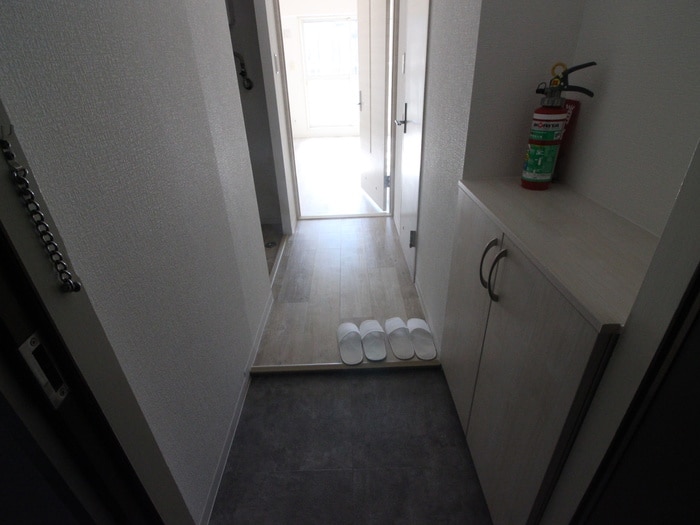 物件内観写真16　(玄関)