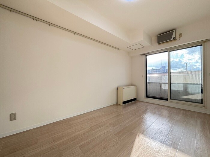 物件内観写真11　(居室)