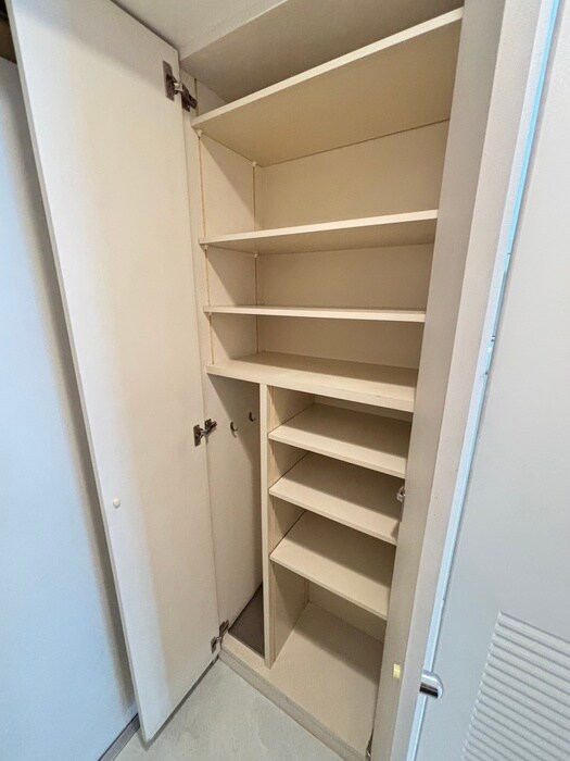 物件内観写真18　(靴箱)