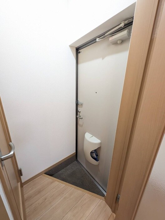 物件内観写真21　(玄関)