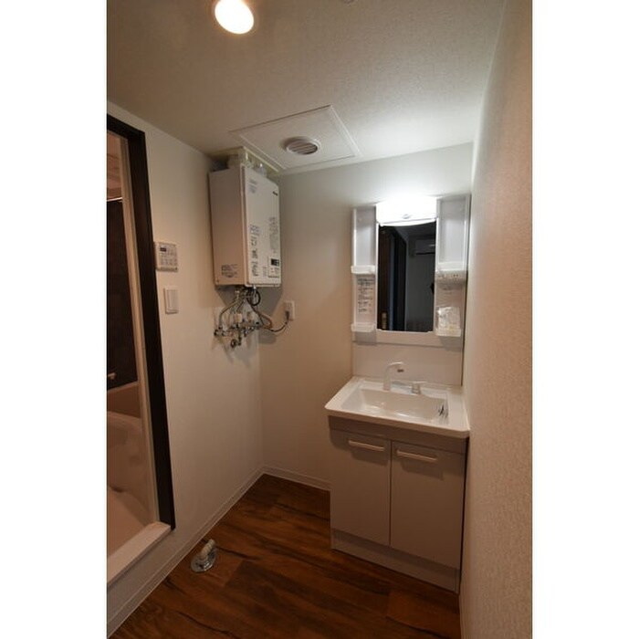 物件内観写真11　(洗面)