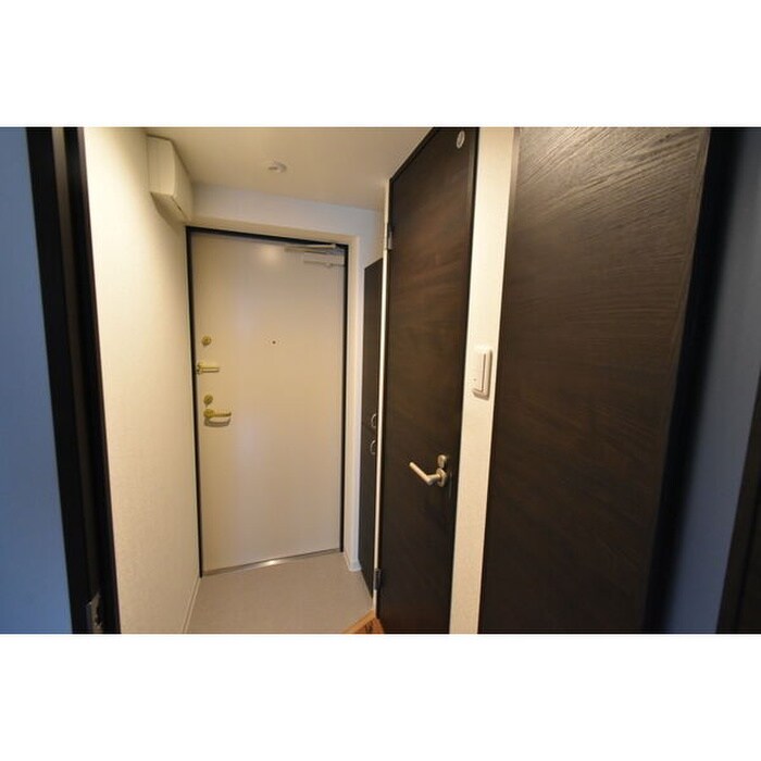 物件内観写真14　(玄関)