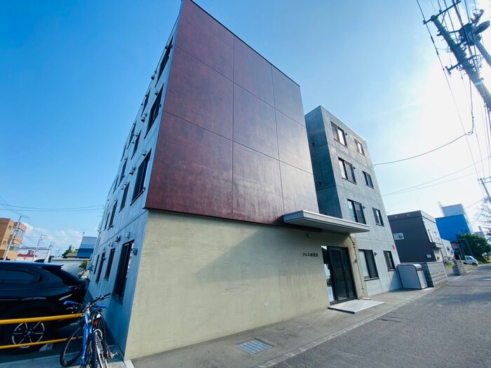 物件外観写真2　(外観写真)