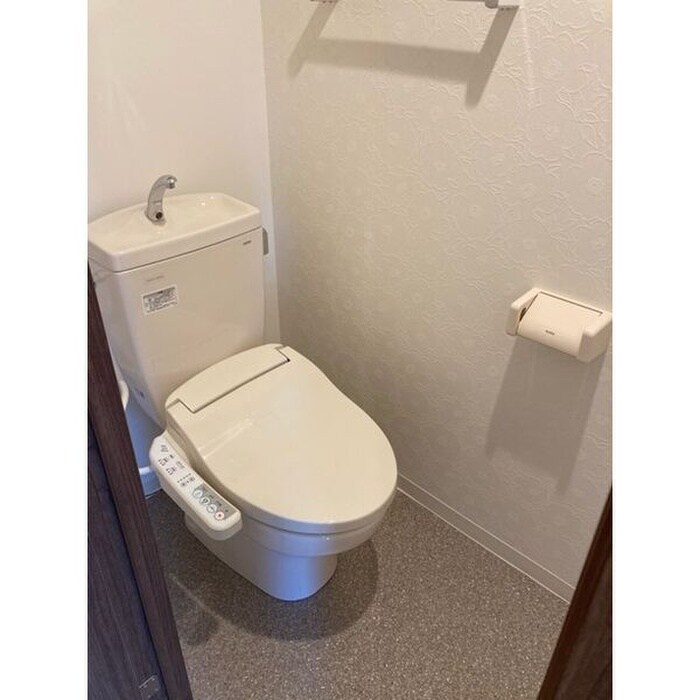 物件内観写真15　(トイレ)