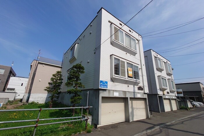 物件外観写真3　(外観写真)