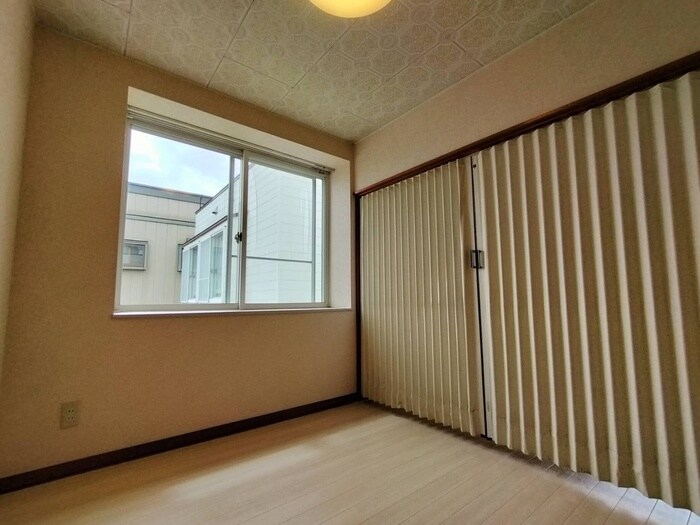 物件内観写真10　(居室)