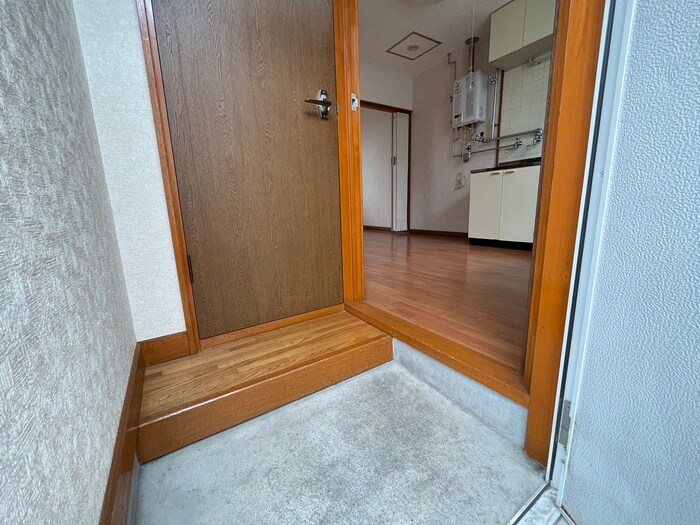 物件内観写真15　(玄関)