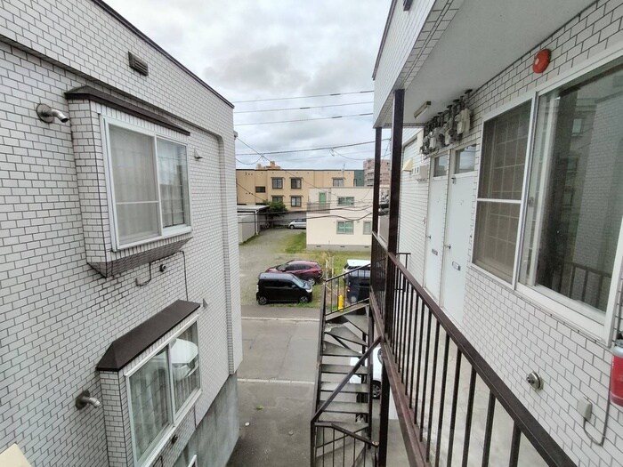 物件内観写真22　(室内からの展望)