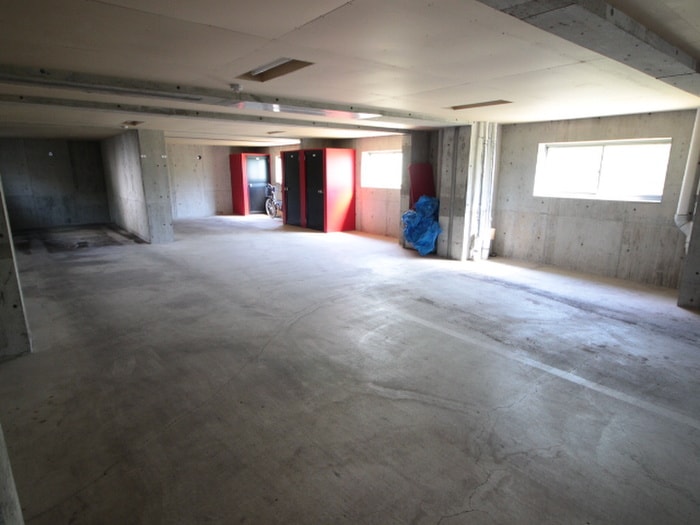 物件外観写真6　(駐車場)