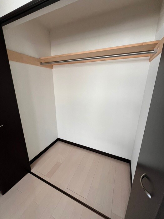 物件内観写真12　(収納)