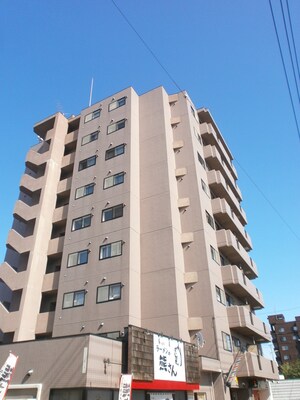 セピア山の手外観写真
