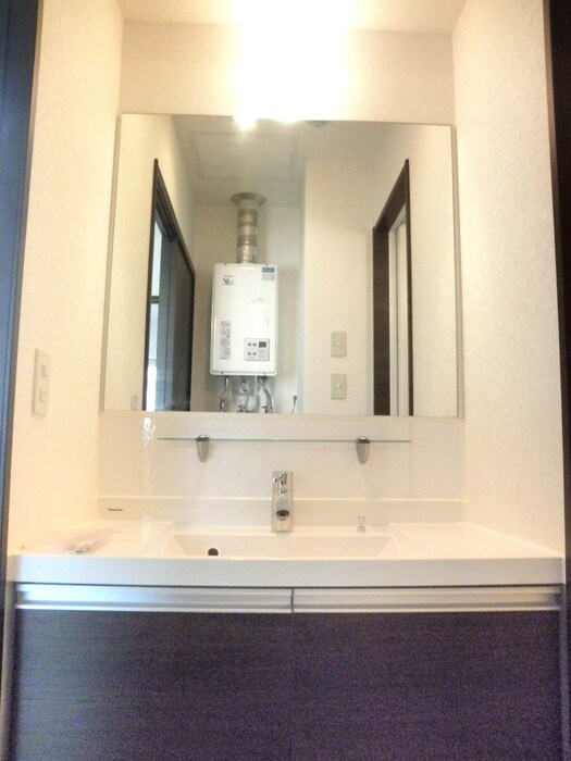 物件内観写真13　(洗面)