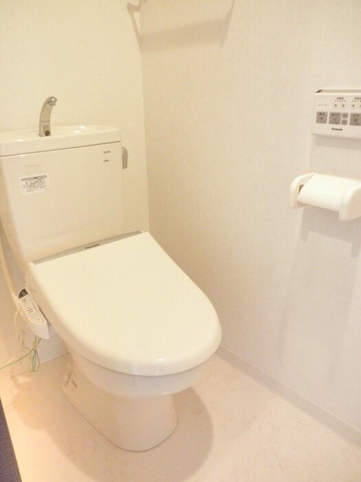 物件内観写真14　(トイレ)