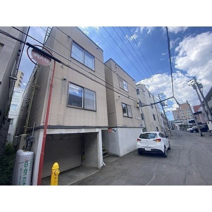 物件外観写真2　(外観写真)