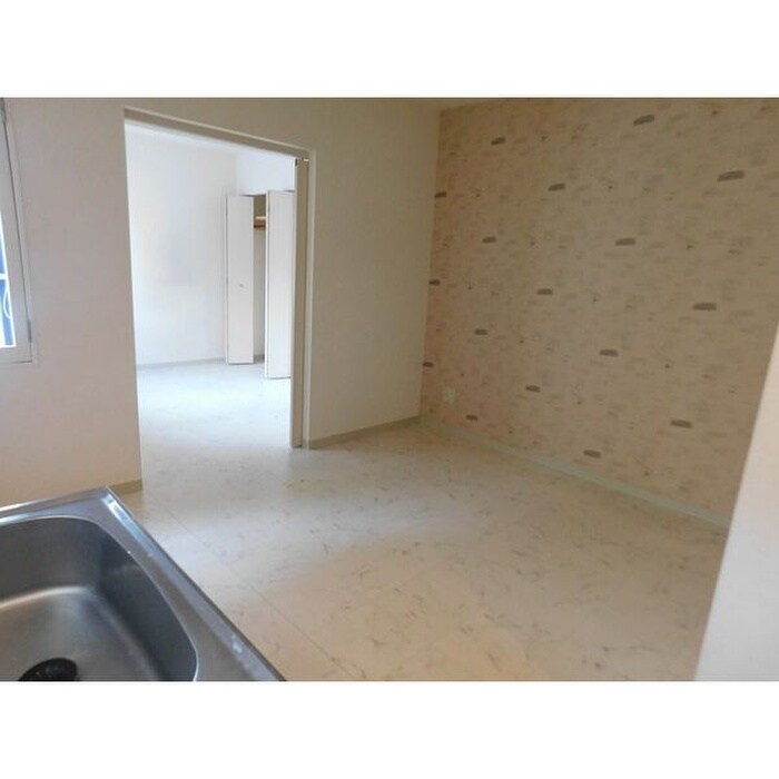 物件内観写真6　(居室)