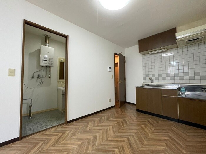 物件内観写真9　(居室)