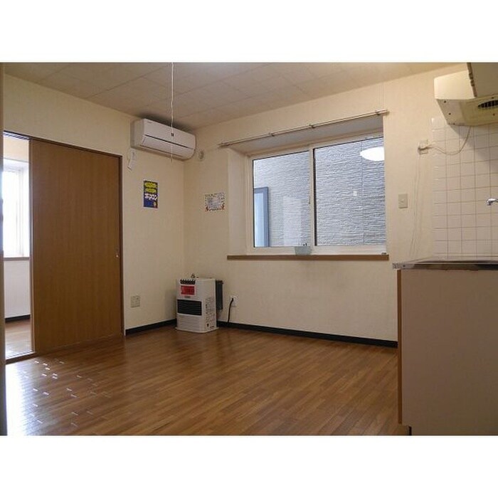 物件内観写真4　(居室)