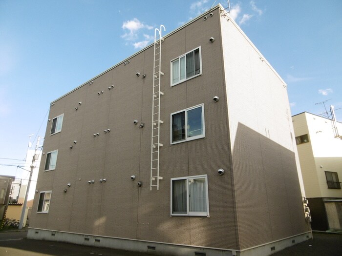 物件外観写真2　(外観写真)