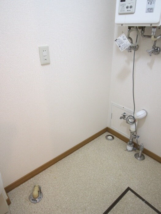 物件内観写真22　(洗濯機置場)