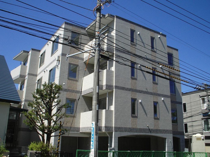 ファミリ－コ－ト新札幌