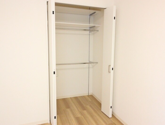 物件内観写真12　(収納)