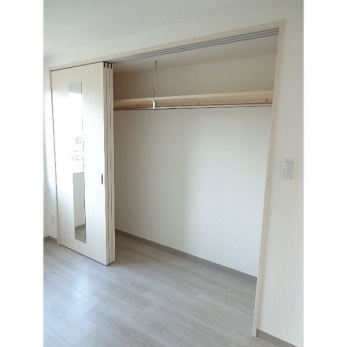 物件内観写真13　(収納)