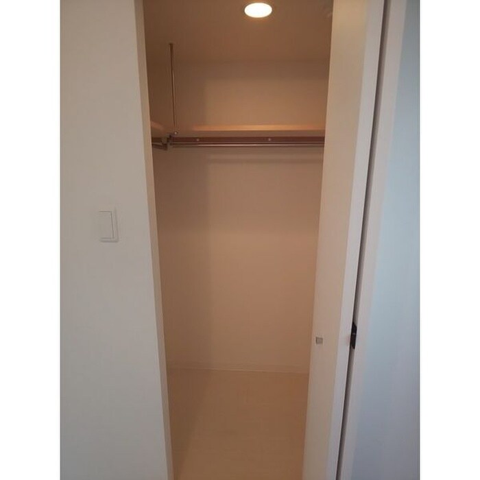 物件内観写真10　(収納)