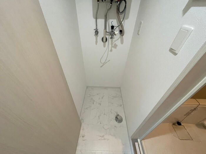 物件内観写真14　(洗濯機置場)