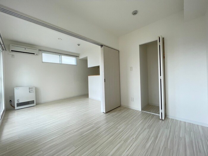 物件内観写真21　(居室)