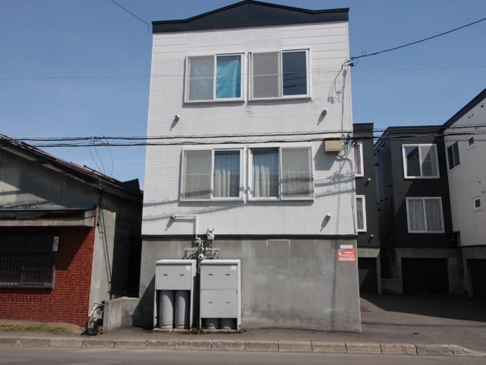 物件外観写真2　(外観写真)