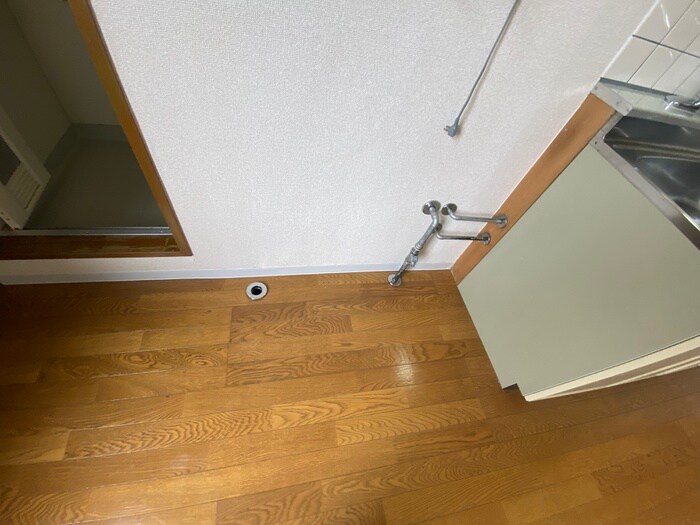 物件内観写真12　(洗濯機置場)